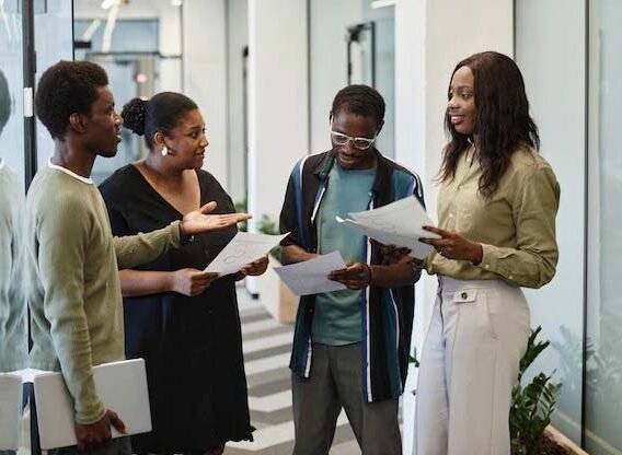 Getting services on Lystingz